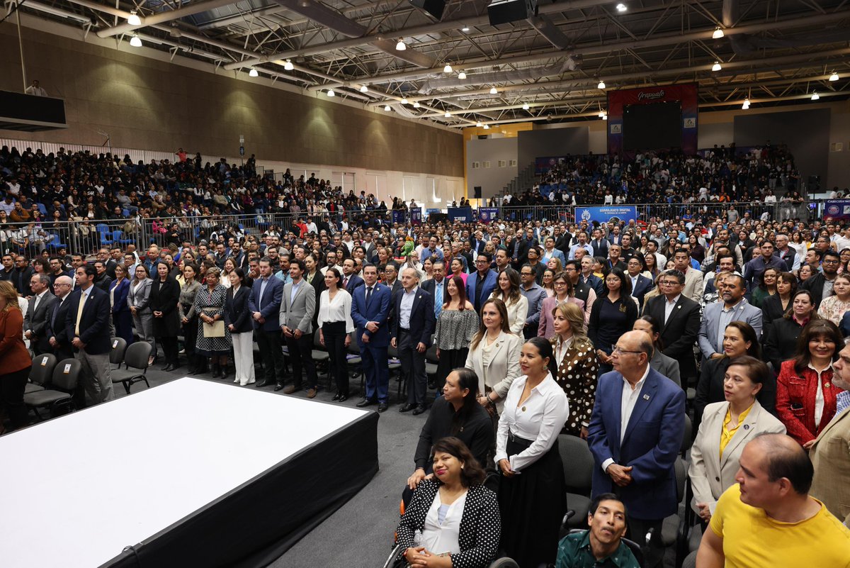 #SABES presente en CercanIA

El Mtro. Alberto Diosdado, Director General del SABES, directivos, personal administrativo, docentes y estudiantes, participan en el evento CercanIA "Inteligencia Artificial para la Gente", organizado por <a href="/innovagobgente/">Instituto de Innovación, Ciencia y Emprendimiento</a>.

Un espacio para aprender y