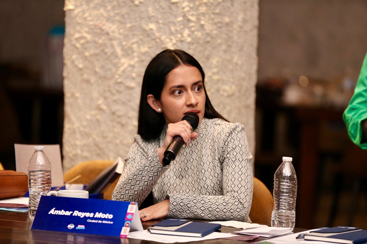 Ámbar Reyes tweet media