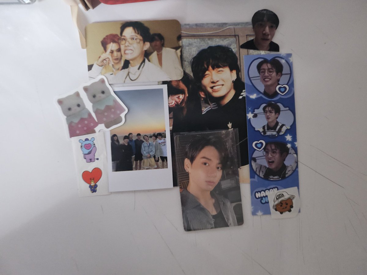jihyo_you's tweet photo. Fb mega positivo para @lui_sas que me vendeu esse jk lindinho dmss!! Amei muito os brindess.💗 https://t.co/PrYTKdctIX
