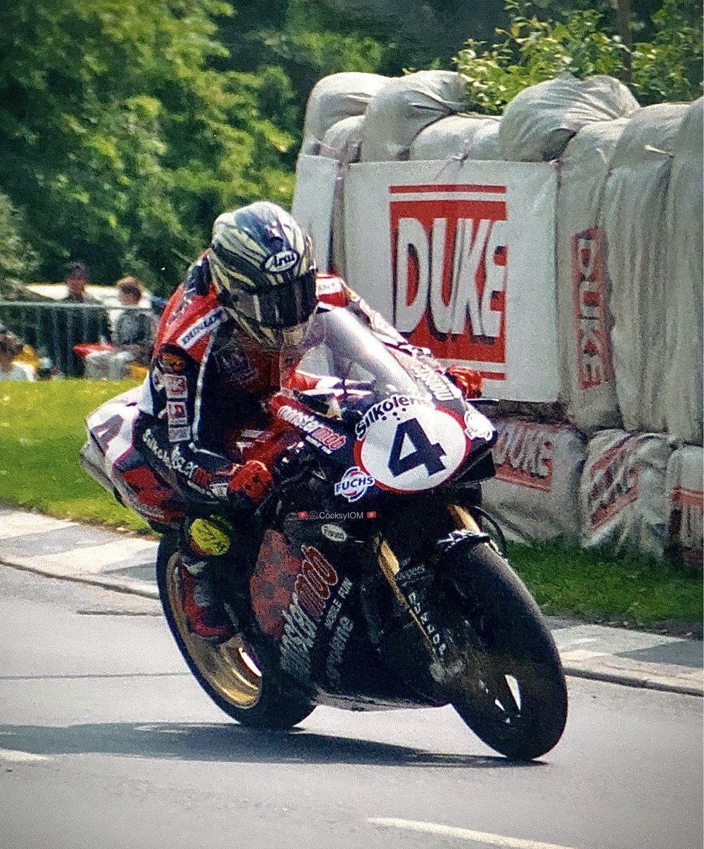 CocksyIOM tweet media