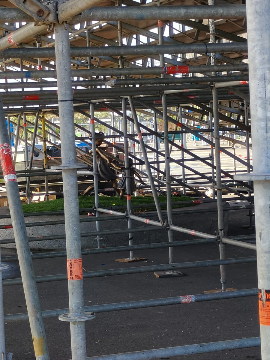 Todo muy respetuoso🤦🤦🤦🤦

Donde este el carnaval, que se pare el mundo
 <a href="/culturapdlx/">Cultura Puerto de la Cruz</a> <a href="/santacruz_ayto/">Ayuntamiento de Santa Cruz de Tenerife</a> <a href="/diariodeavisos/">Diario de Avisos</a> <a href="/QMovernos9/">Queremos Movernos</a> <a href="/eldiarioes/">elDiario.es</a> <a href="/radioclubSER/">Radio Club Tenerife</a>