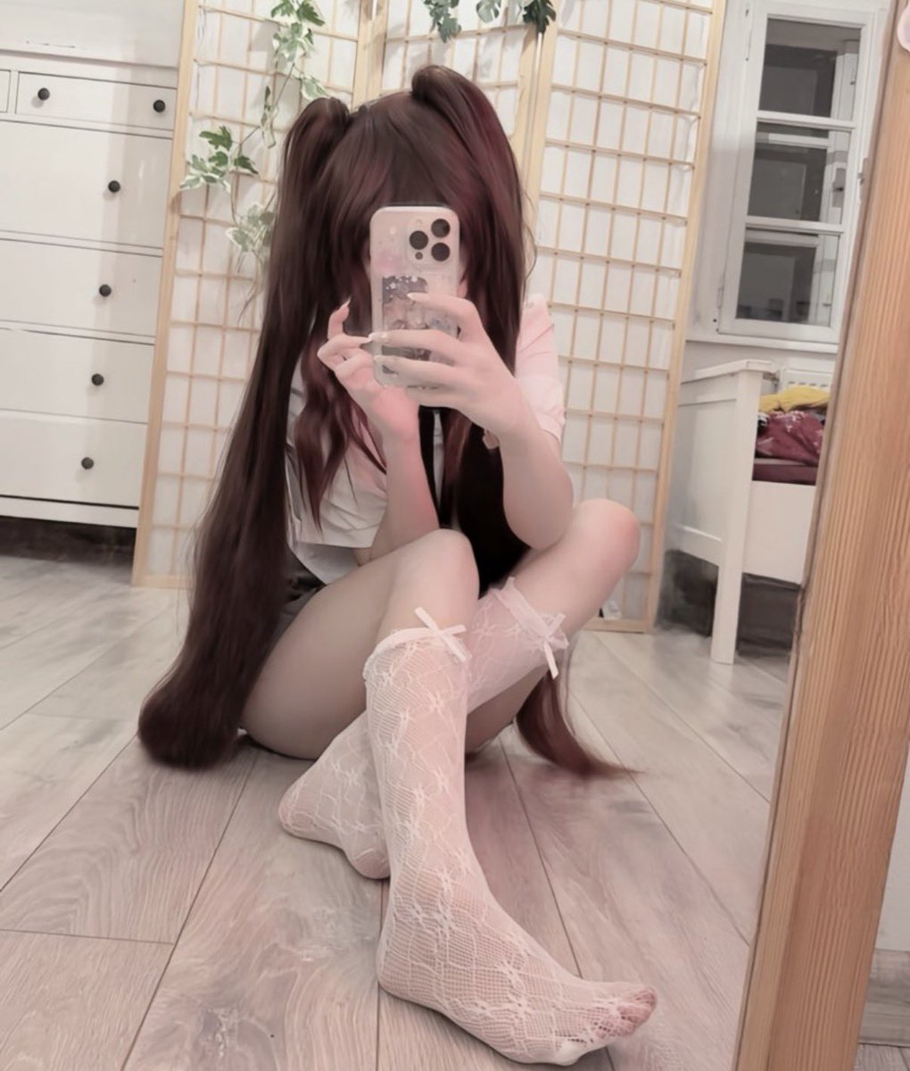 Post by ℒ𝒾𝓁𝓎˖ ࣪⊹𐙚 on X: im hard