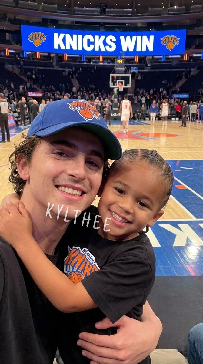 Timmy took Air to a Knicks game for the first time!! I can’t believe Kylie agreed to this 🤭