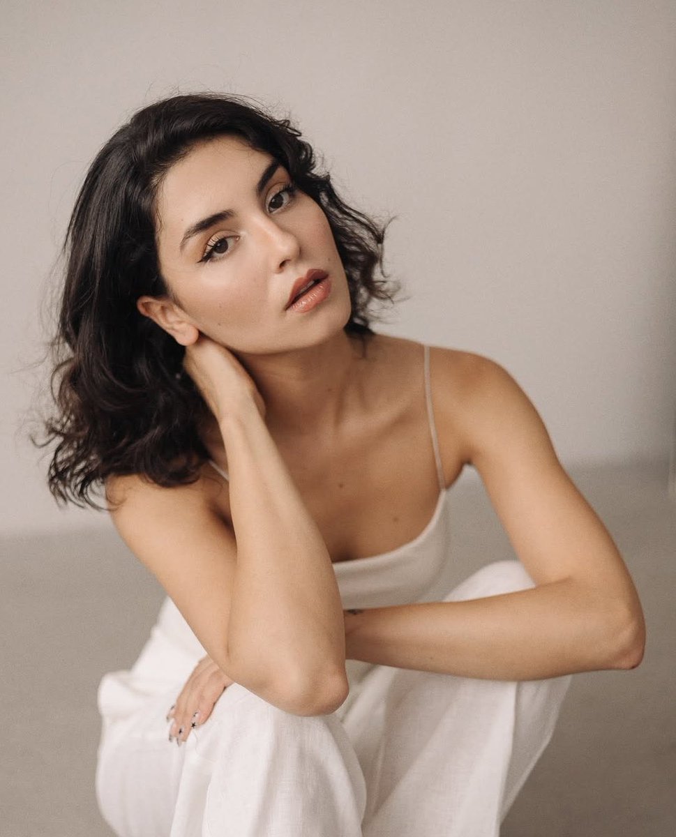 #SevdiğimSensin
رسمياااااا : روجبين ايردين تنضم إلى مسلسل انت من احببت 😰🔥
ستنضم بشخصية مفاجئة و اول ظهور لها في الحلقة الخامسة