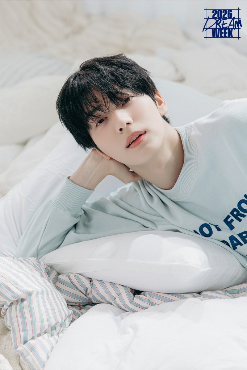 txt_sarangdan2's tweet photo. [2026 DREAM WEEK] TXT (투모로우바이투게더) 'DREAMGRAPHY' #수빈 https://t.co/hGbC94rdtL