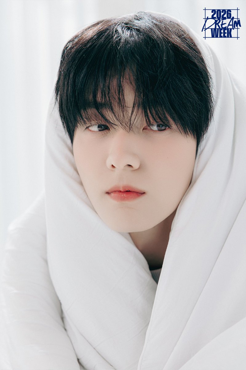 txt_sarangdan2's tweet photo. [2026 DREAM WEEK] TXT (투모로우바이투게더) 'DREAMGRAPHY' #수빈 https://t.co/hGbC94rdtL