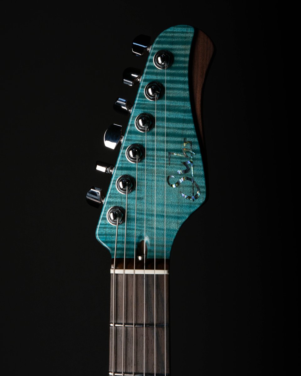 Suhr Custom tweet media