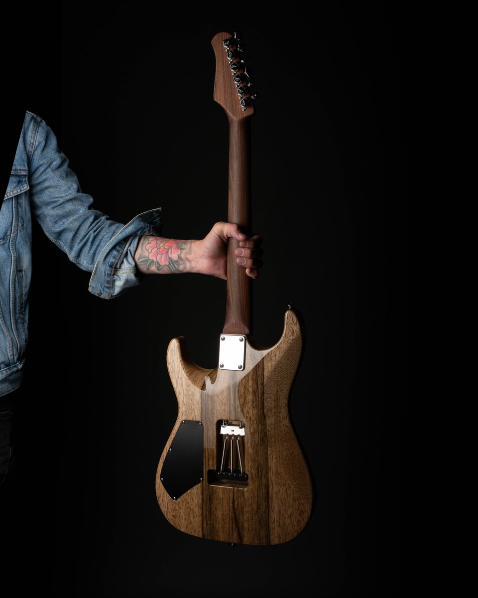 Suhr Custom tweet media