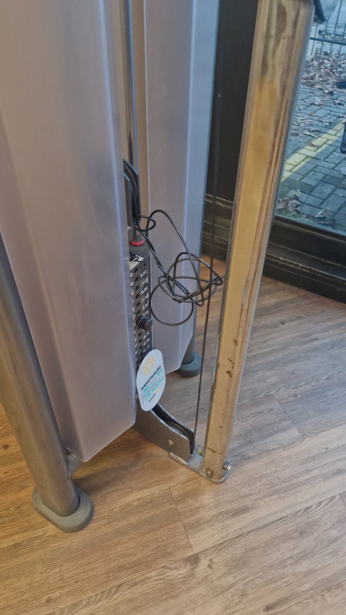 ton na área tweet media