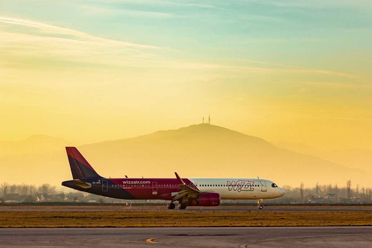 skopjeairport's tweet photo. 🕍✨ #Weekend in #Prague? Yes, please! ✨🛫
Flights are available from #SkopjeInternationalAirport every Tuesday and Saturday.
📍 Book your ticket w/ #WizzAir
Pack light. Fall in love with Prague.
#TAVMacedonia #TravelMore #SkopjeAirportTravel #WeekendGetawayInspiration https://t.co/ivSSLzA8jK