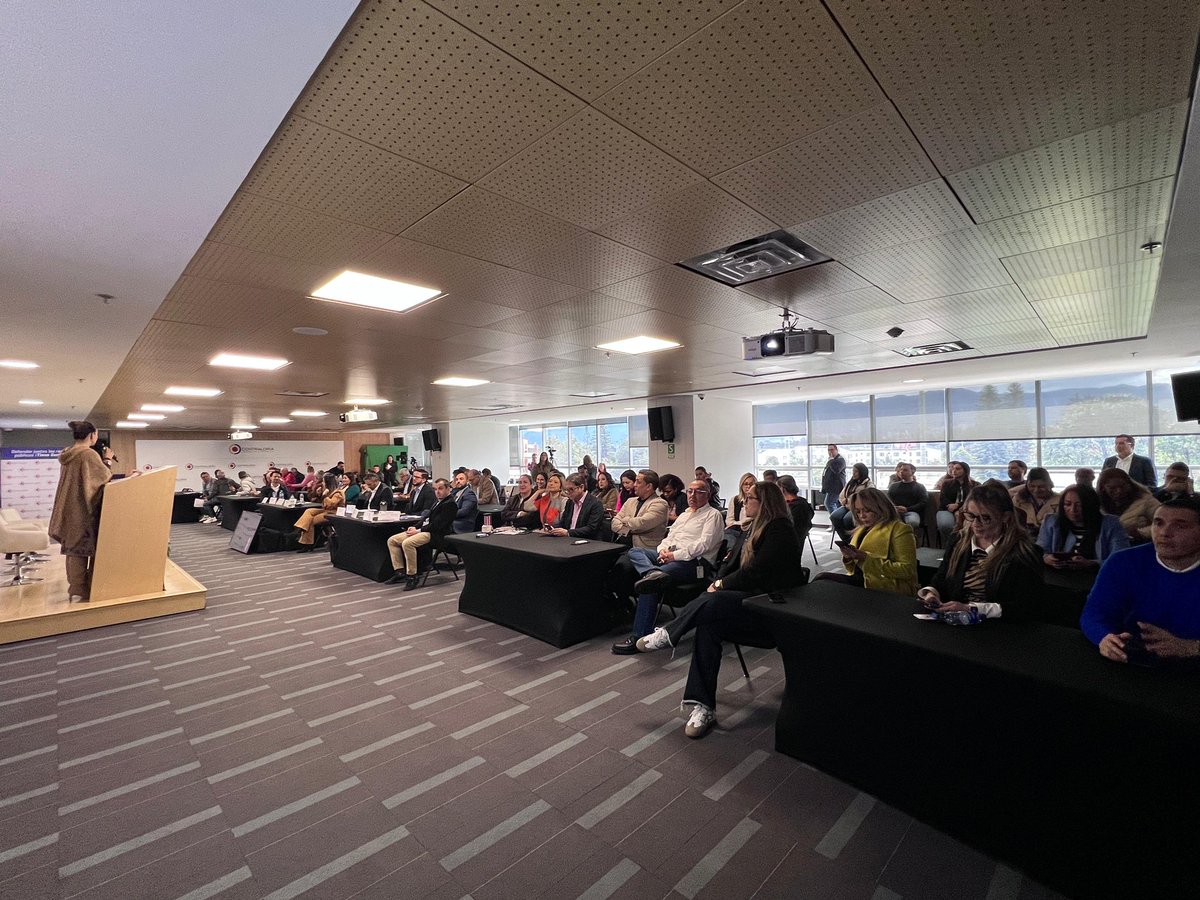 ⚠️El 48% de los proyectos de la Política Pública de Conectividad Digital fue clasificado como “muy crítico” y solo el 38% alcanzó ejecución “adecuada”. 

📌Las mayores irregularidades se concentran en conectividad rural, acceso público e inclusión digital.