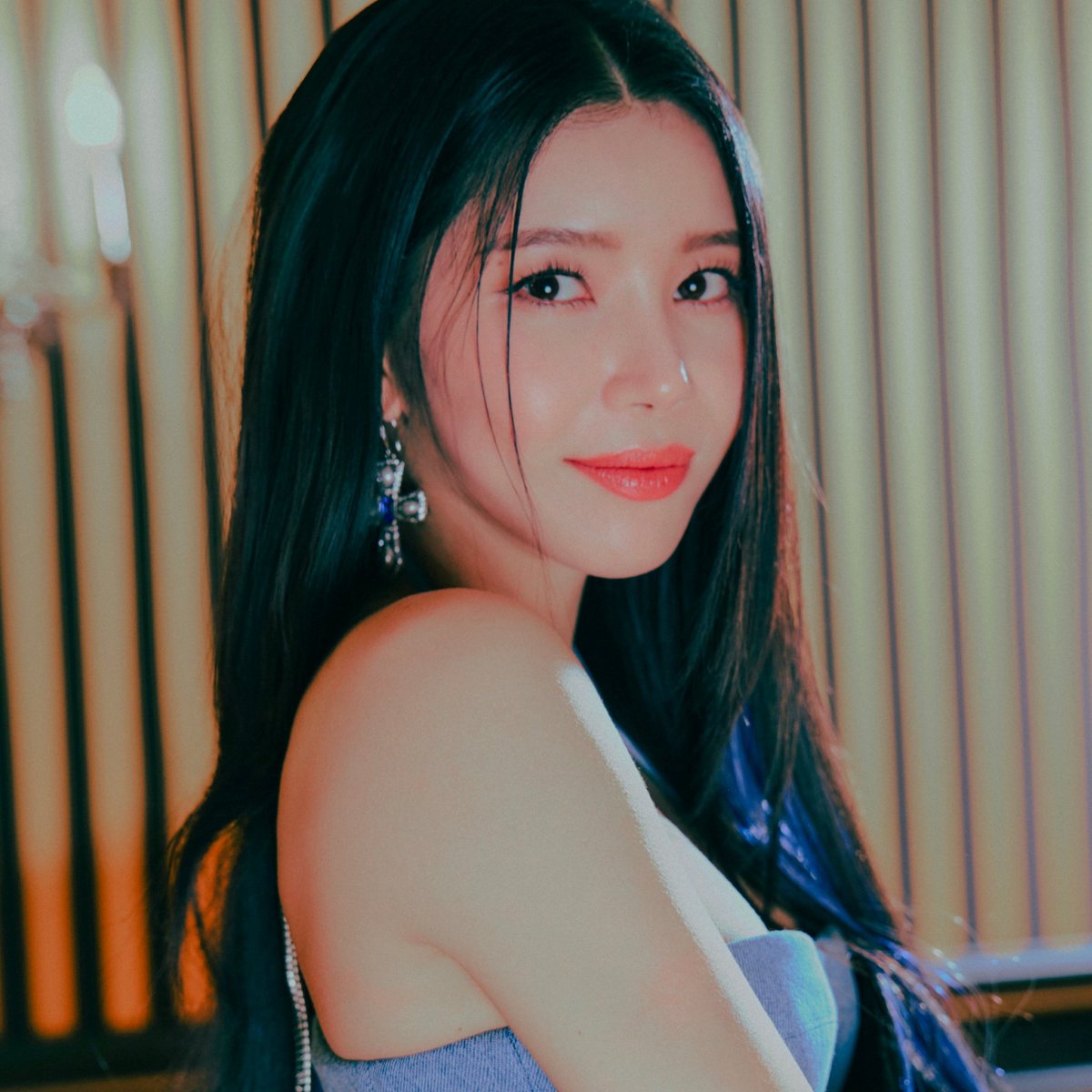 Happy 35th birthday to Solar of MAMAMOO!