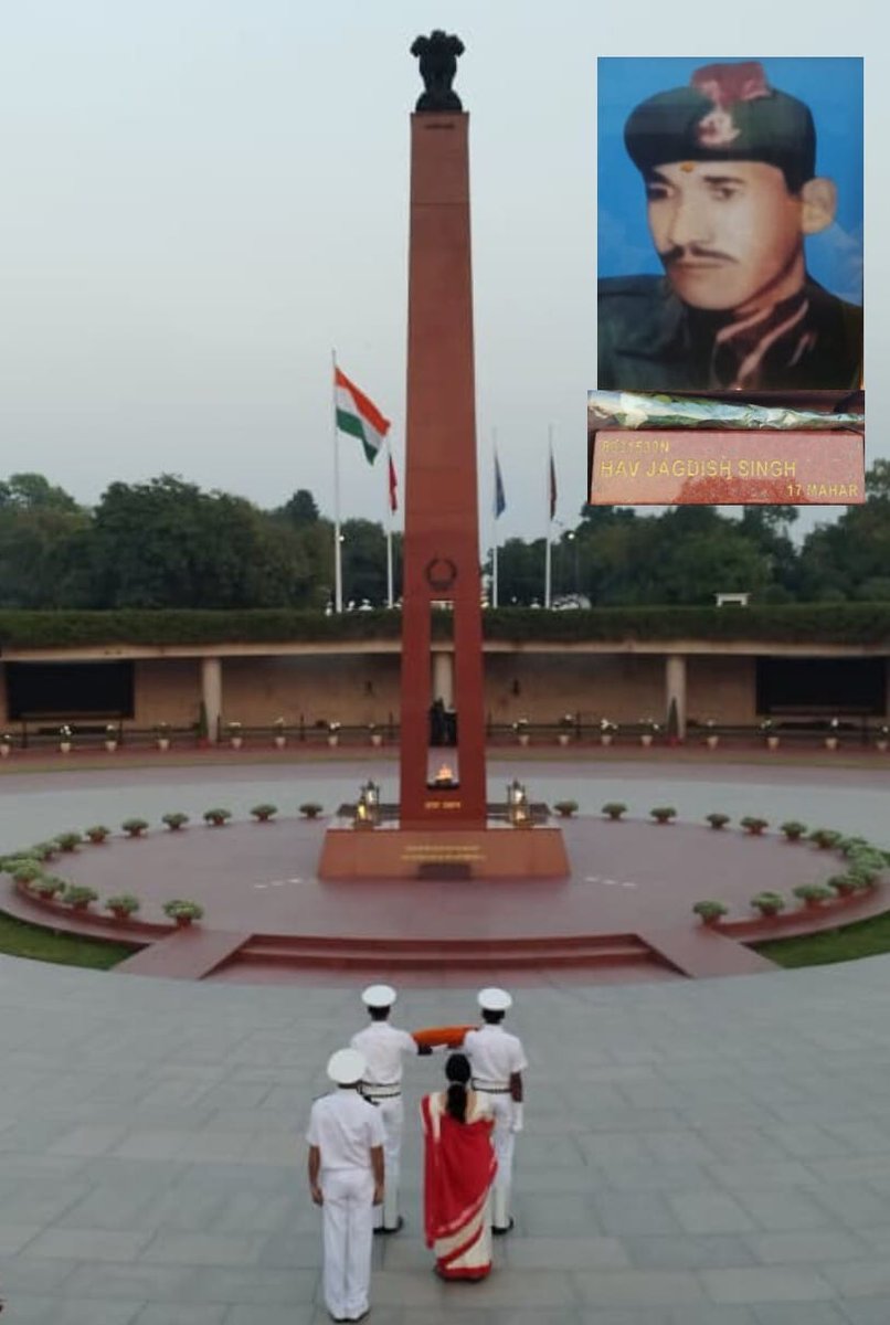 salute2soldier's tweet image. Mrs Dhanwati Devi was deeply anguished when she lost her soldier, Hav late Jagdish Singh, #17 MAHAR, in an operational engagement in 2001. With unhealing pain &amp;amp; nostalgia, the brave wife paid homage to her fallen soldier at #AmarJawanJyoti with pride in #NoK Ceremony.