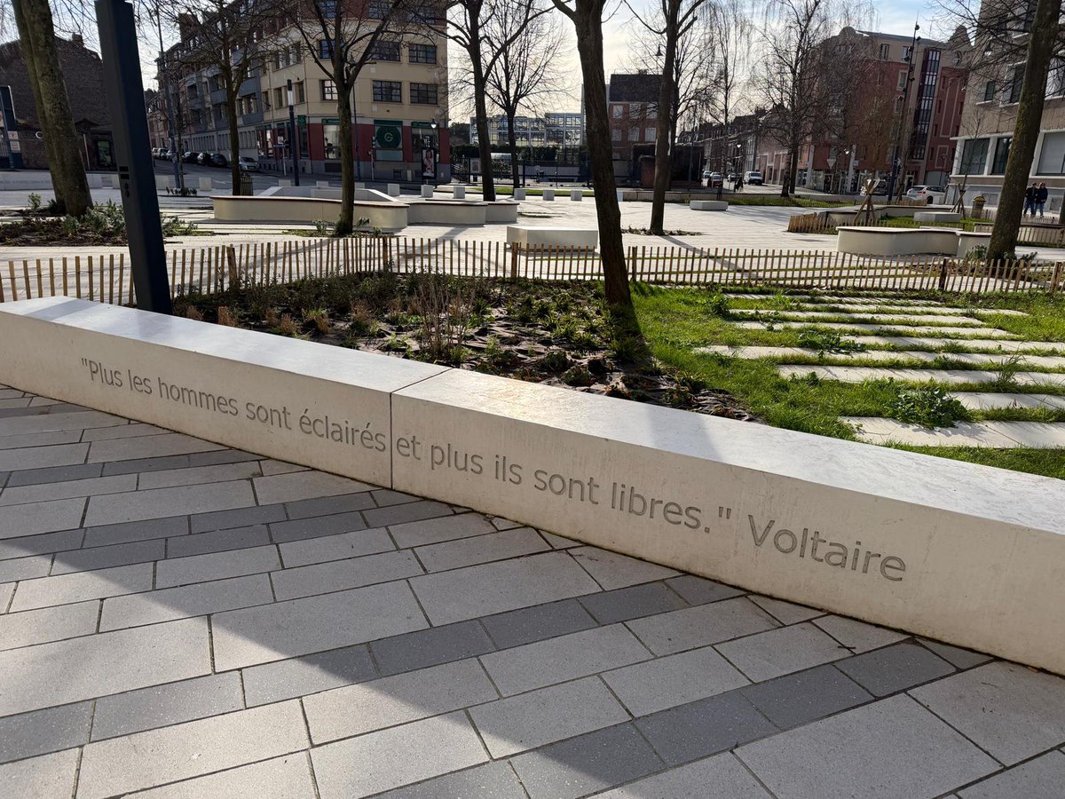 UrbaStyle's tweet photo. Square Frachon in Arras (FR).

Customized by @UrbaStyle : seats, planters and steps - finishing Fino.
Godelmann slabs : paving scenic.

With @VilleArras and Urba Folia. https://t.co/ggSCcVGbGc