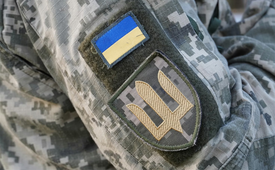 Kriget i Ukraina strider mot folkrätten inte bara som anfallskrig, utan också därför att förstörelsen av bostäder, sjukhus, skolor och energiförsörjning i syfte att terrorisera civilbefolkningen begås med folkmordsavsikt, skriver <a href="/KP_Schwarz/">Karl-Peter Schwarz</a>: svensktidskrift.se/karl-peter-sch…