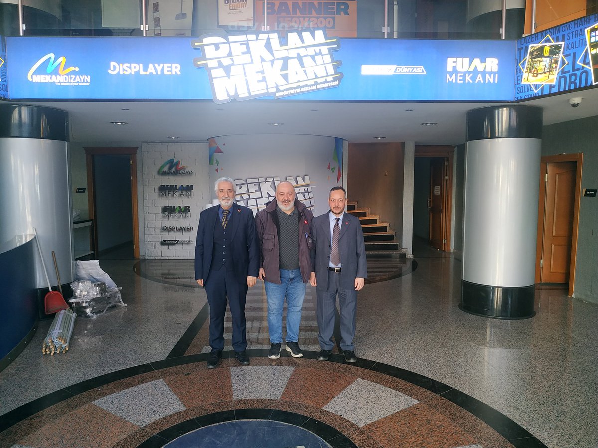 Saadet Partisi Silivri İlçe Teşkilatı olarak, Mekan Dizayn Reklam Ajansı sahibi Sayın Mustafa Yıldırım hocamızı ziyaret ettik. Misafirperverliği için teşekkür ederiz. Allah hayırlı kazançlar nasip etsin ve işlerine bereket versin inşaallah.
Silivri Saadet