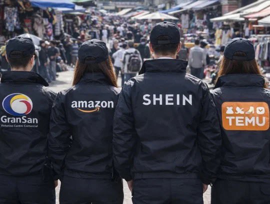 VivaSM_Co's tweet image. San Victorino vs. el gigante digital: ¿Cómo se adapta el comercio popular de Bogotá a la competencia de Temu, Shein y Amazon? 📱 La clave: un modelo mixto que combine lo mejor de ambos mundos. mallyretail.com/actualidad/mal… #ComercioDigital #Retail #Bogotá #SanVictorino #Ecommerce