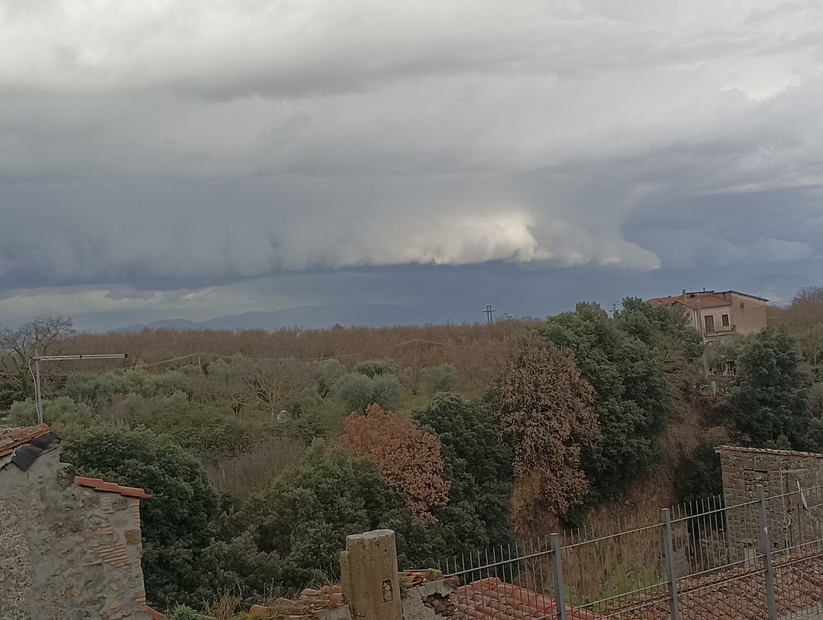 DarkSideOfMe86's tweet photo. Il mare al contrario... https://t.co/g4oSCTRZDm