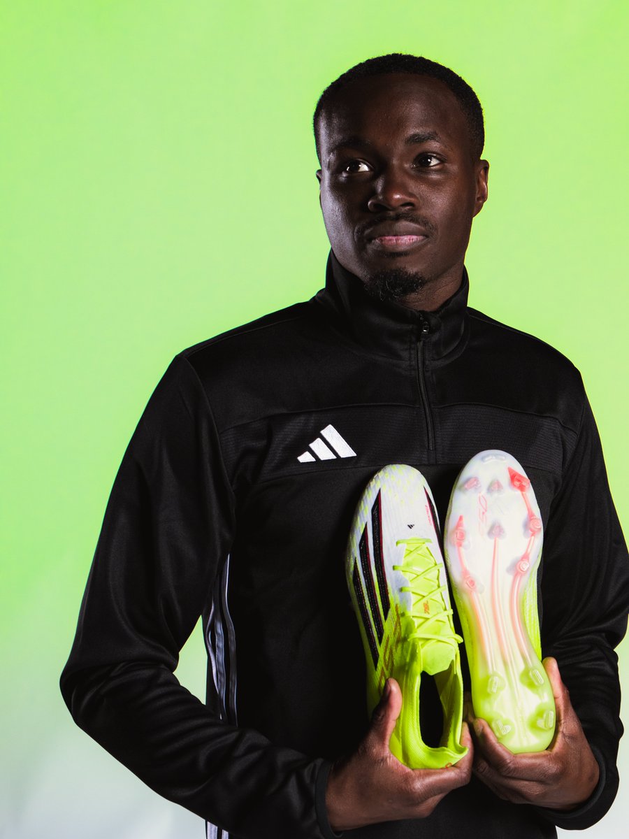 lnstantFoot's tweet photo. 𝗧𝗛𝗥𝗘𝗔𝗗 - 𝗙𝗔𝗜𝗦 𝗧𝗢𝗡 𝗖𝗛𝗢𝗜𝗫… 𝗘𝗧 𝗢𝗡 𝗧'𝗘́𝗤𝗨𝗜𝗣𝗘 ! 🫵🏽↕️

Plutôt F50 ou Predator ?
Réponds aux questions. On s'occupe du reste. 😏🎁

@adidasFR https://t.co/9nMCoHwFz2