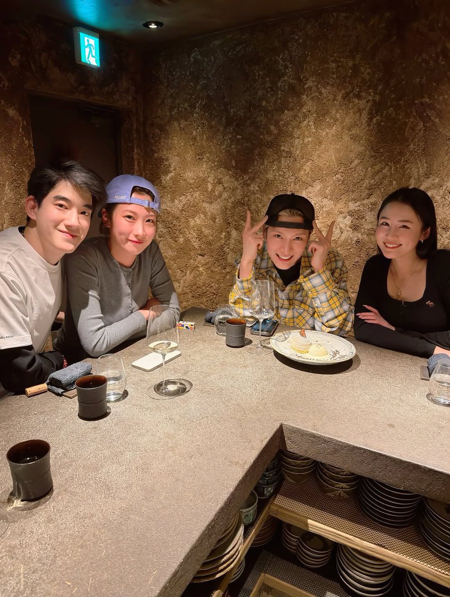 น้องเขย น้องสาวคนเล็ก พี่ชายคนโต เจ่เจ๊ลูกพี่ลูกน้อง ครอบครัวที่แท้จริงคะ ><