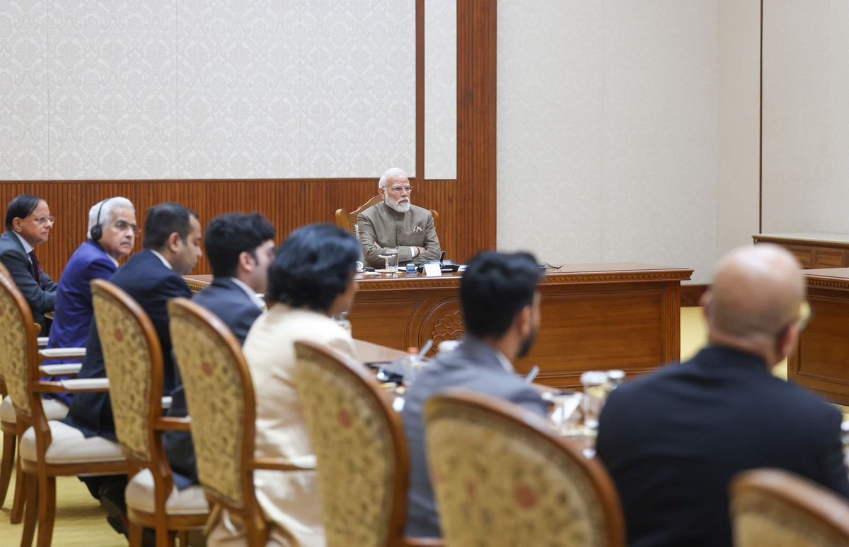 Narendra Modi tweet media