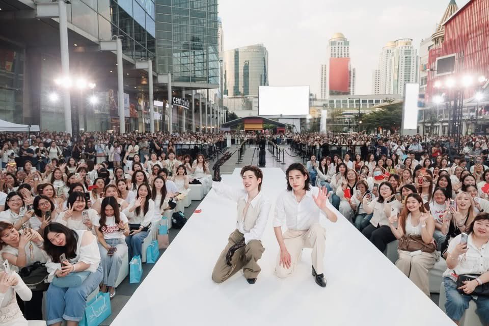 SKINTIFIC เดินเกมรุกเสริมแกร่งตลาดสกินแคร์ไทย ร่วมกับ BEAUTRIUM เปิดตัว Brand Ambassador 377 Dark Spot “บิวกิ้น–พีพี”

#Bbillkin #PPKritt
#BKPP #บิวกิ้นพีพี 
#SkintificEveryMomentxBKPP
#SKINTIFICxBILLKINPP     
#377คืนผิวดีบิวกิ้นพีพี     
#SKINTIFICXBEAUTRIUM
#theBEAUTRIUM