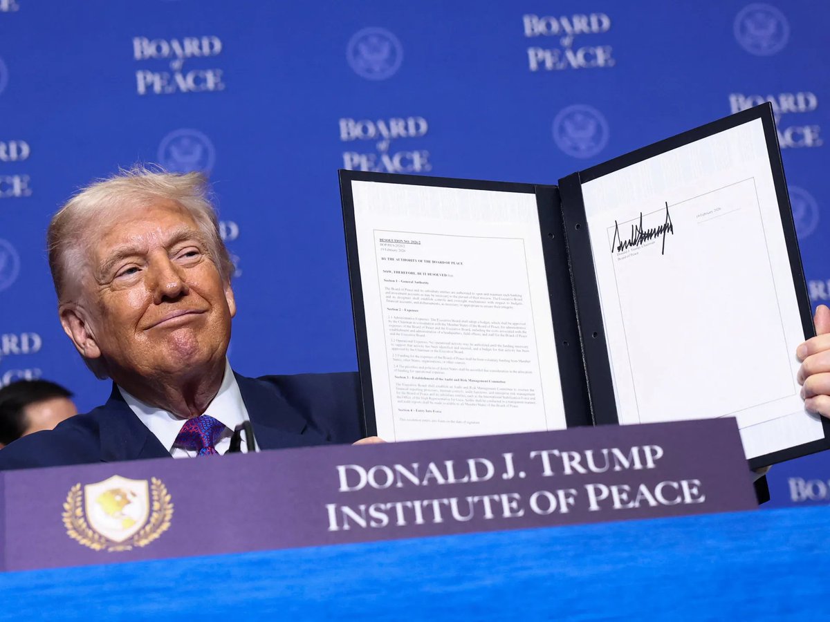 Eh, kamu tau gak sih???

Om Trump kan kemaren bikin "Board of Peace" (BoP) yang katanya buat perdamaian di timur tengah, khususnya Gaza, tapiiiiii kok Palestina malah gak diajak?🧐🧐

Ini kayak pesta perdamaian tapi tuan rumahnya sendiri malah diusir 😡 

Ayo Diskusi!! 
#BoP