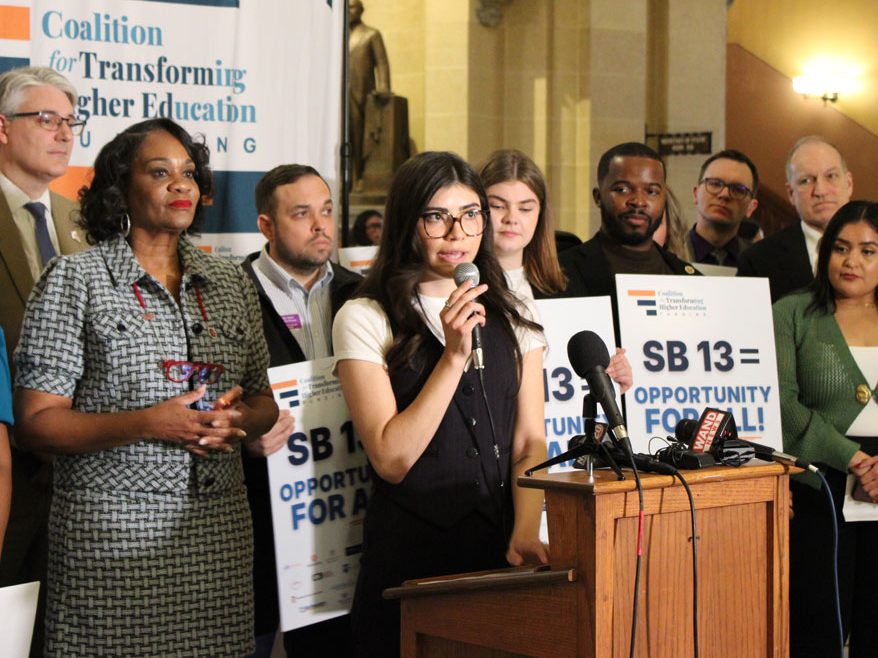 Through our work with <a href="/TransformILHE/">Coalition for Transforming Higher Ed Funding</a>, PCC Student Board member Emelia Ibarra-Franco spoke alongside <a href="/LLCoolK_4/">Kimberly A. Lightford</a> and <a href="/StateRepAmmons/">State Rep. Carol Ammons</a> in Springfield, urging #Illinois legislators to adopt the Adequate &amp; Equitable Funding Formula. 

Full remarks and footage: partnershipfcc.org/pcc-joins-with…