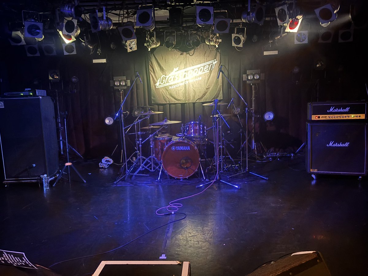 KSK97202539's tweet photo. マジで最高な三つ巴のスリーマン🔥
#Dimrays が火をつけて #Earthists が燃え広がし #TheCardsIPlay で全て燃やし尽くし たフロアだった
またこのスリーマン見てぇ!!!
Grasshopperのタイトルどうり何処までも高く飛んで欲しい3バンドだったよ☺️ https://t.co/zDtibNBdQ4