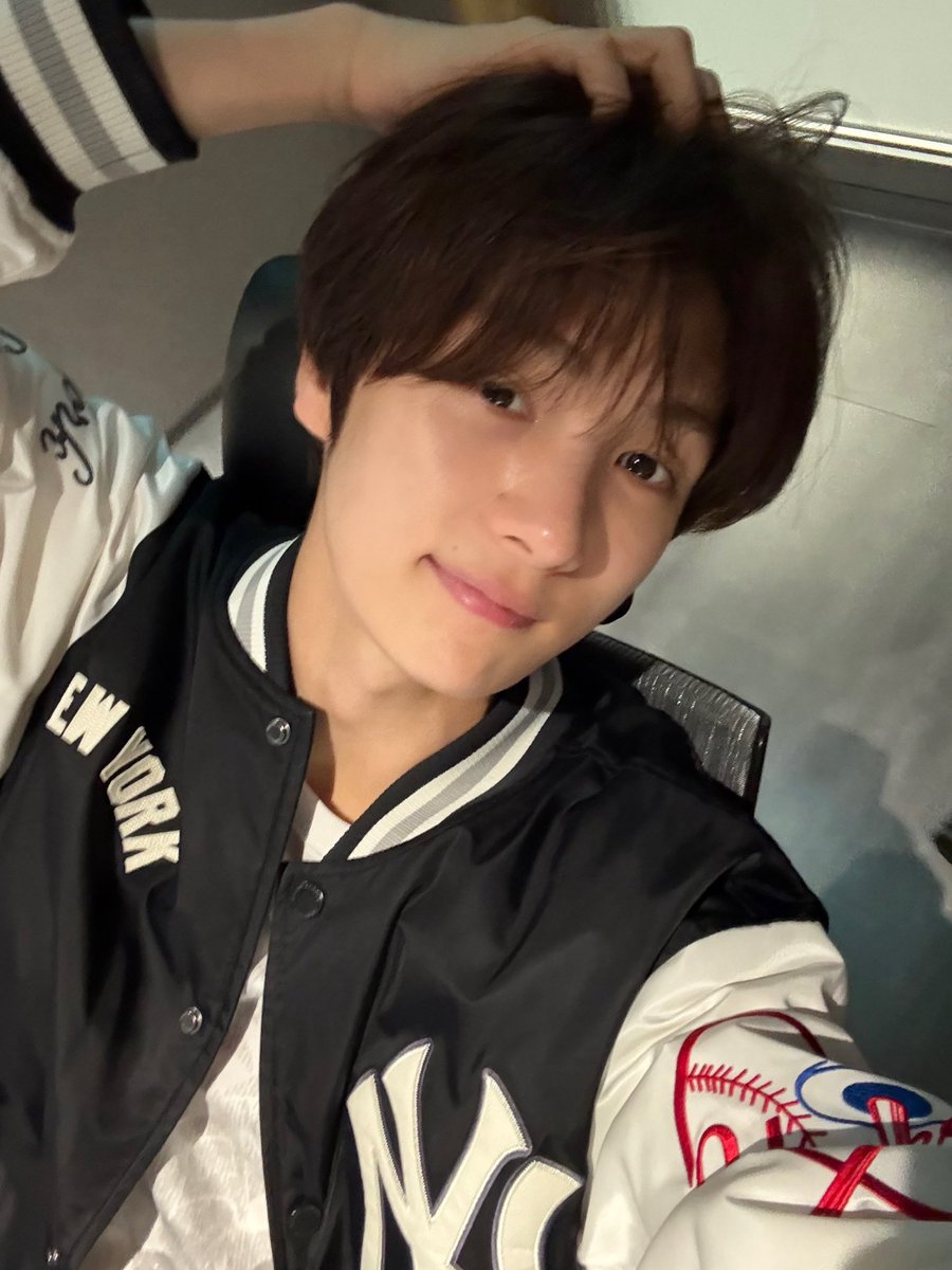 [260221] #YOUNGJAE WV POST

🐶: holiday is over🥲🥲

#영재 #TWS #투어스 <a href="/TWS_PLEDIS/">TWS</a>