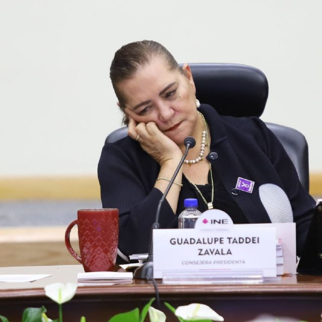 🗳️📌 TADDEI SUMA ESCÁNDALOS SIN ACLARAR

Guadalupe Taddei designó como administrador del INE a un representante de proveedores que ganaron contratos electorales.

Así lo reportó La Jornada.

La consejera del INE Dania Ravel dijo que la única responsable del nombramiento del nuevo
