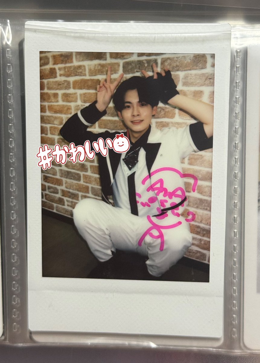 まさやちゃんにももかの宝物ボックス見せてたらいきなり、まってこの