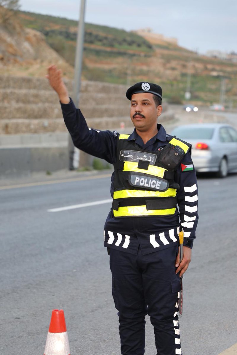 Police_Jo's tweet image. مبادرة "إفطار صائم" للدوريات الخارجية.. توعية مرورية وقيم إنسانية في الشهر الفضيل 
facebook.com/share/p/1CDsY8…

#الأمن_العام #الأردن