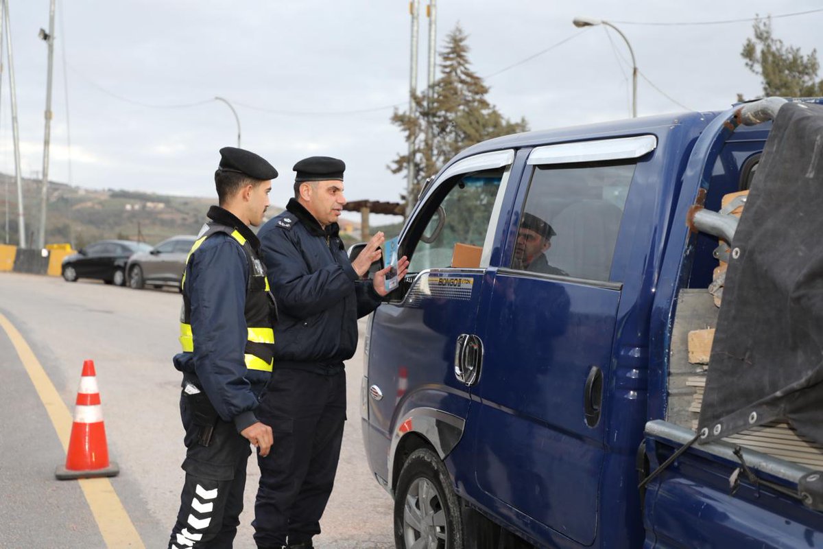 Police_Jo's tweet image. مبادرة "إفطار صائم" للدوريات الخارجية.. توعية مرورية وقيم إنسانية في الشهر الفضيل 
facebook.com/share/p/1CDsY8…

#الأمن_العام #الأردن
