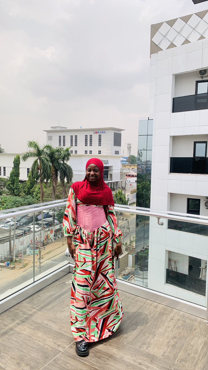 Sophie_ttee tweet media