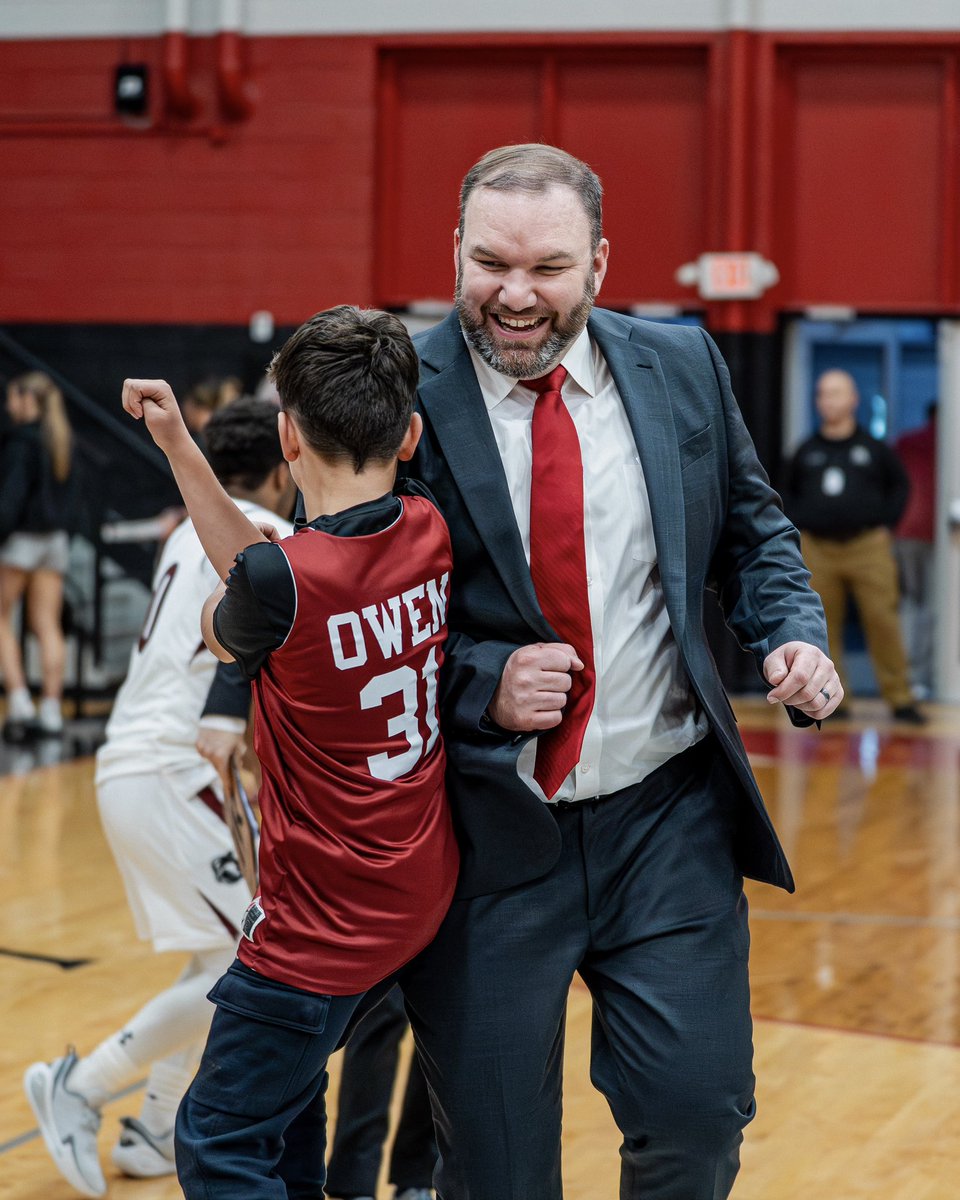 Lenoir-Rhyne Men’s 🏀 tweet media