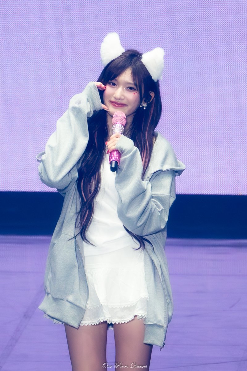 Our Prom Queens tweet media