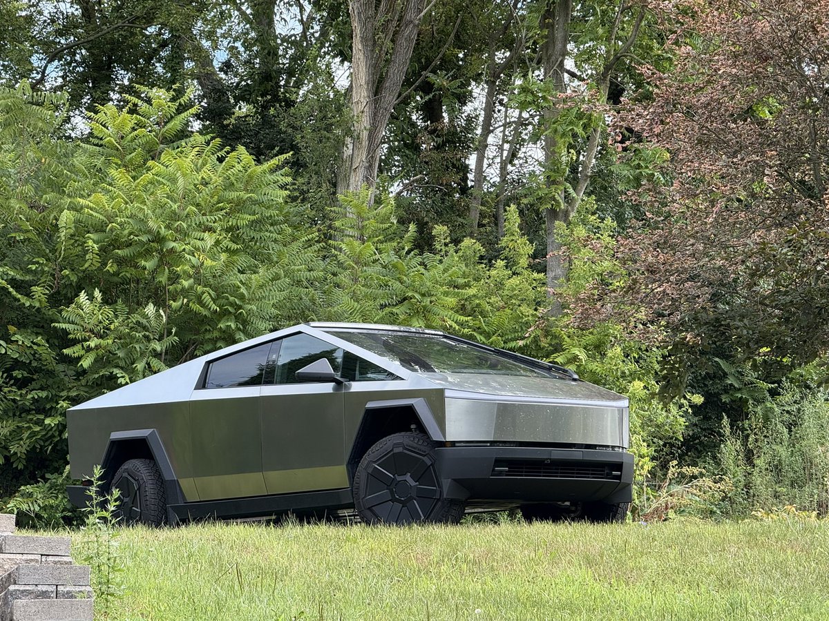 Buy a new $60k Cybertruck AWD &amp; use my Tesla referral code to save even more… next 10 days only

ts.la/jeffrey80232