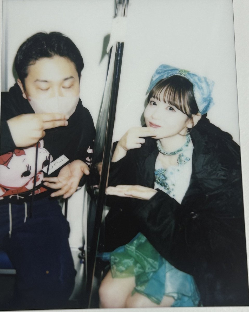 hide____chan25's tweet photo. ゆいちゃん！　桐ちゃん！
お誕生日おめでとう！！！！！
素敵な一年になりますように！💚💙
#櫻井優衣  #桐原美月 https://t.co/9jtWyeUzZx