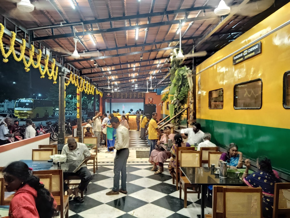 FoodThanjavur's tweet photo. #RailCoachRestaurant 🎉 #Thanjavur https://t.co/gUvQA6jZHX