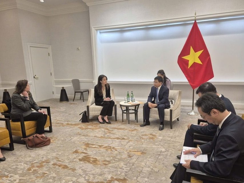 Intel Policy tweet media