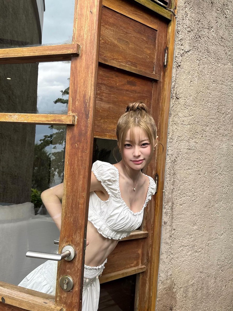 enqnsid's tweet photo. 아이멧유 예린 처하자.... https://t.co/fco6uwRlBO
