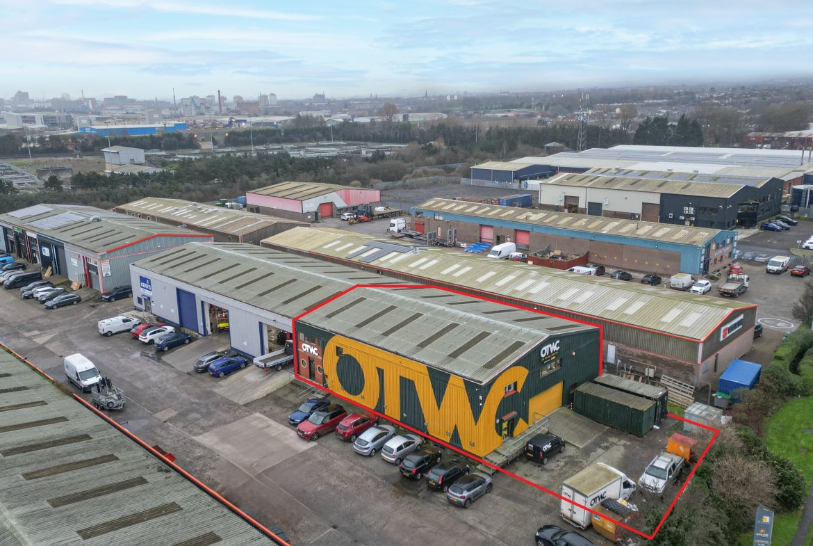 CBRE_NI's tweet image. 📦TO LET – Warehouse &amp;amp; Offices, Somerton Industrial Estate, Belfast BT3 9JP

Looking for well-connected industrial space in #Belfast? This 9,118 sq ft #warehouse and #office unit in the established North Foreshore area is currently available.