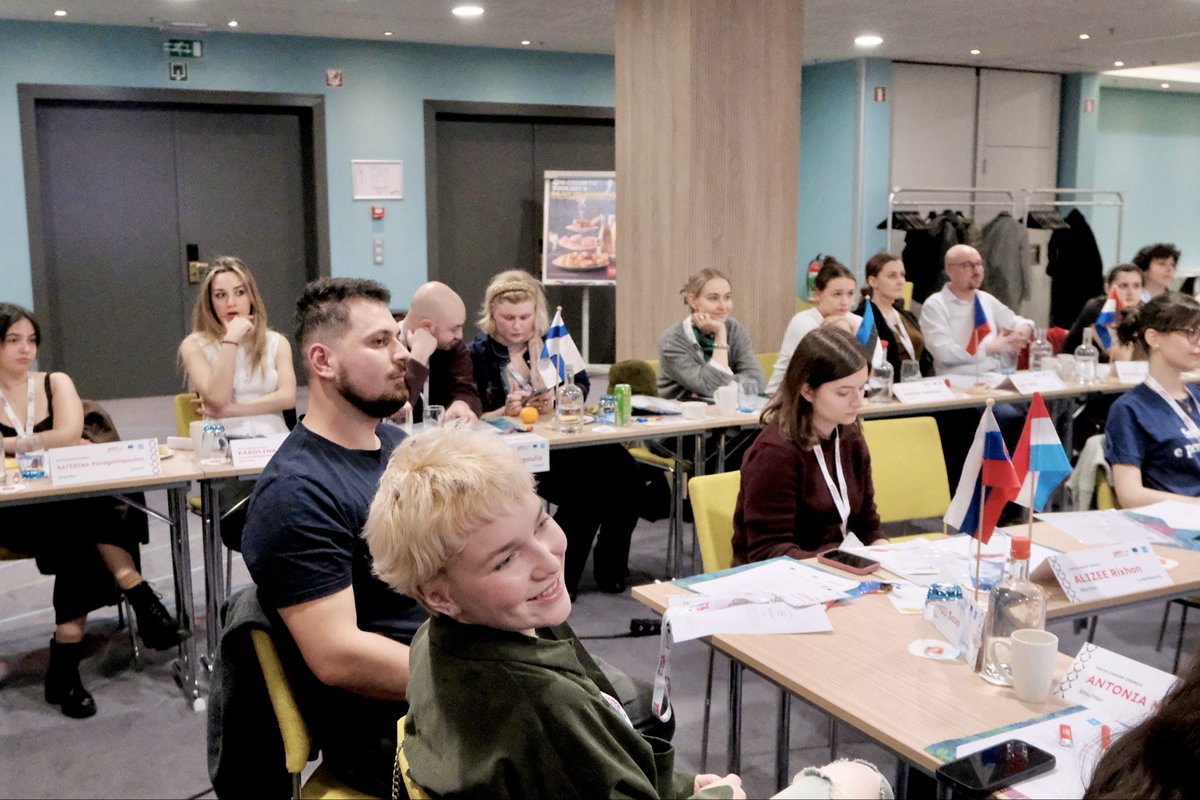 Youth Cancer Europe tweet media