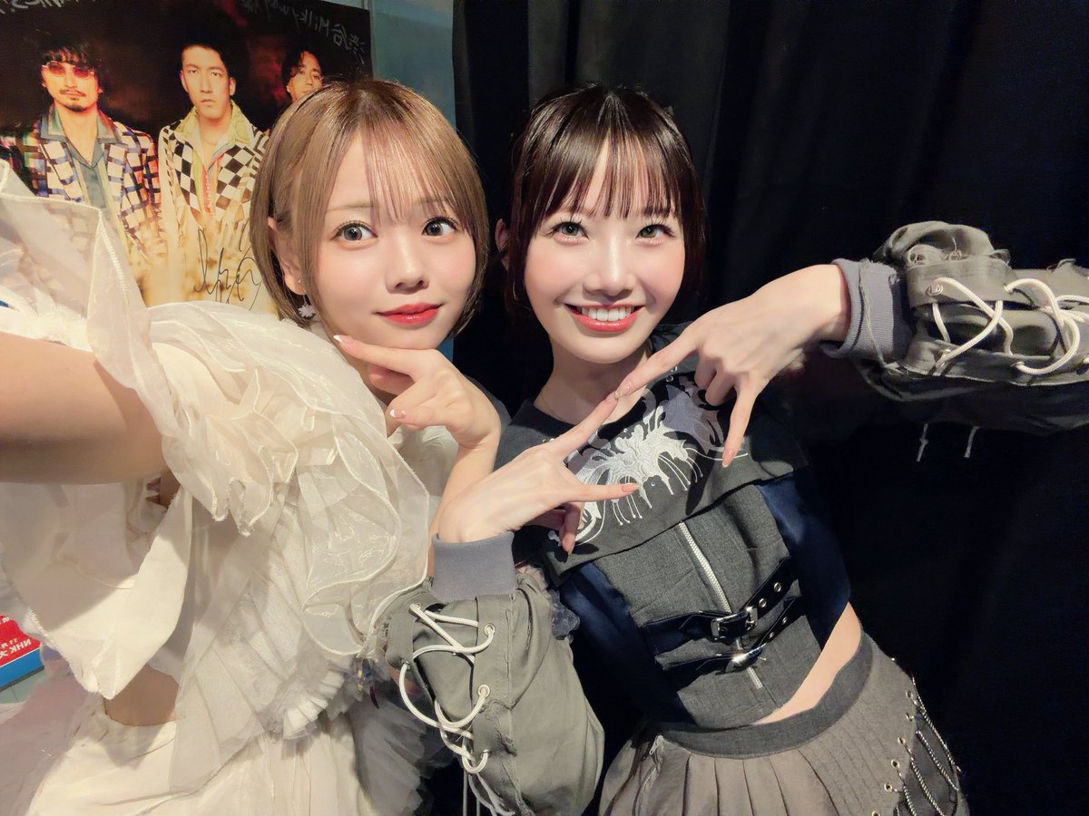 ももちゃんとMIREDIAポーズ🤘🏻💃✨ ねぇ！3/13ももちゃん誕生日じゃん