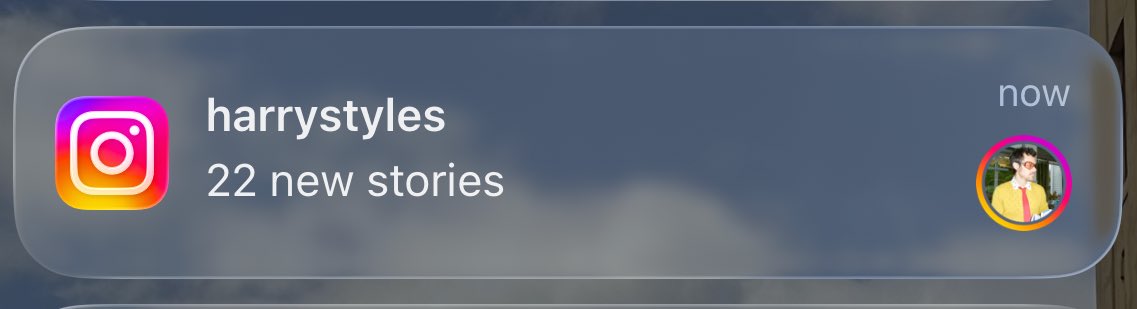 hrrymyfriend's tweet photo. never thought a notif like this would hit my phone in this lifetime https://t.co/Dr7al27sWW