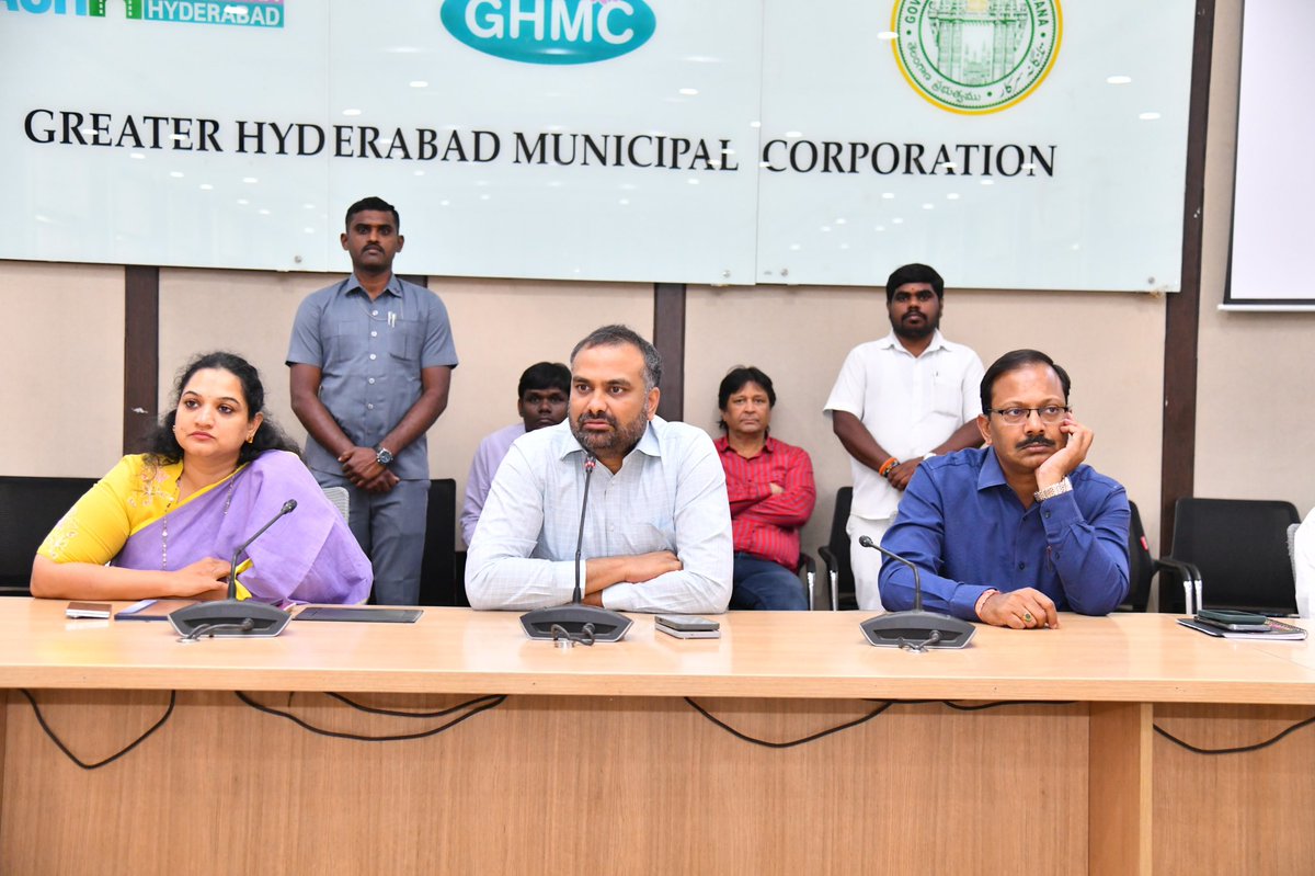 IPRTelangana's tweet image. Tri-Corporation Commissioners Call for 100% Door-to-Door Garbage Collection; Assure Job Security &amp;amp; Accident Insurance

In a strong push to make the Tri-Corporation (CURE) area clean and garbage-free, Commissioners of #GHMC RV.Karnan, #Cyberabad G.Srijana and #Malkajgiri T.Vinay