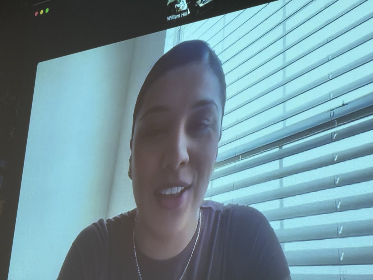 BillHill53's tweet image. Big thanks to Cronkite alum @beamartinezabc7 , a sports reporter/anchor at KVIA in El Paso, for speaking to my sports journalism class on Thursday. @Cronkite_ASU