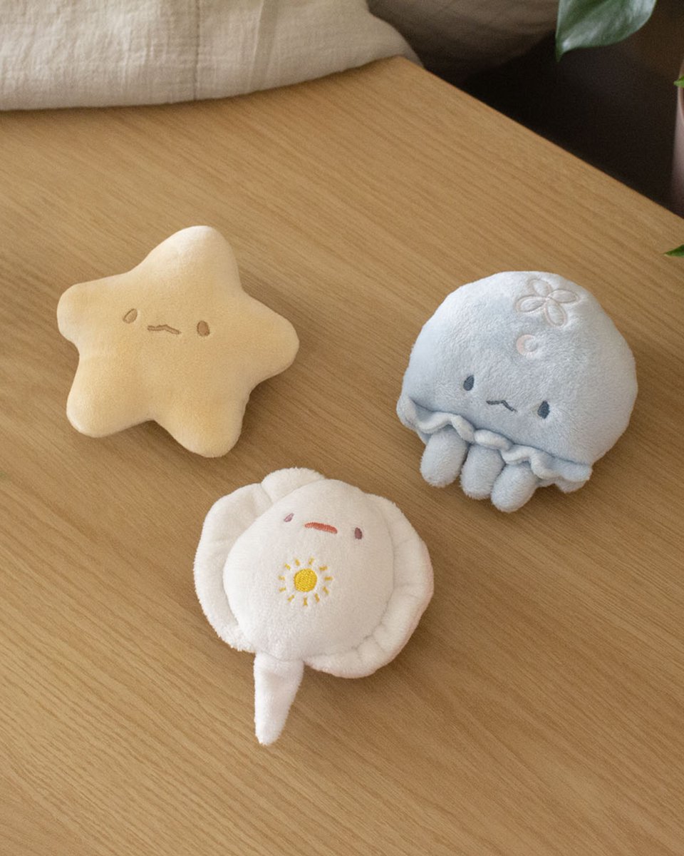 leikya_'s tweet photo. the astronimals mini plushies!! ⭐️ a baby starfish, stingray and jellyfish!🥺 https://t.co/atrL3H1mG9