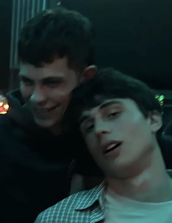 ko6laid's tweet image. scrolling through their ig and idk why but they look way too buzzy here, esp jakov?? he’s insanely attractive here